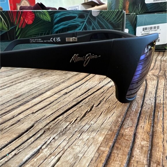 NIB Maui Jim Peahi Polarized Wrap Sunglasses B202-2M - Picture 7 of 7